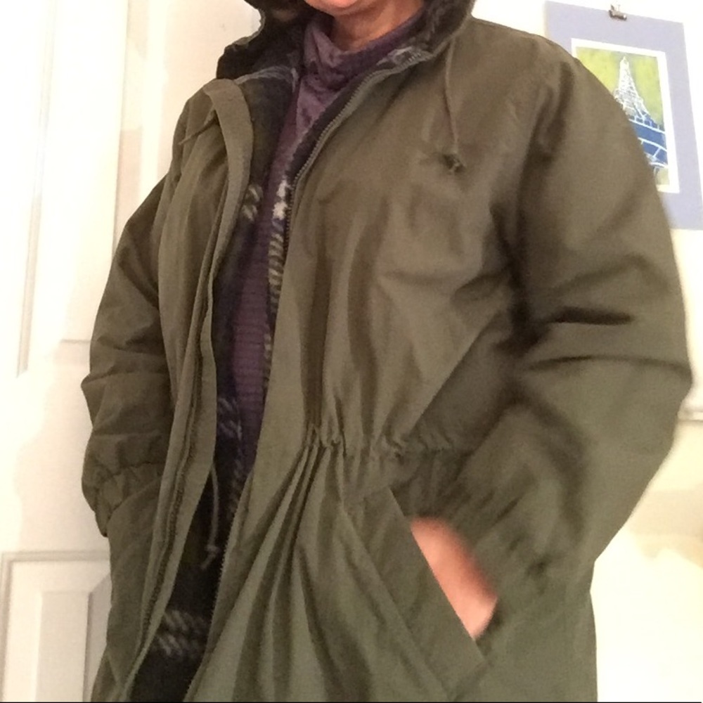 Ladies XL Petite Eddie Bauer Parka. Olive Green